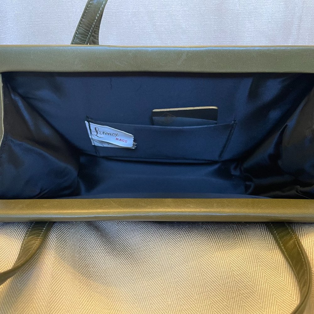 Purse - Picture 4 of 6